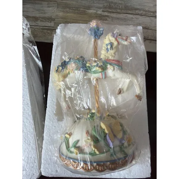 San Francisco Music Box Spring Horse Carousel Plays Younger Than Springtime NIB - Picture 7 of 17